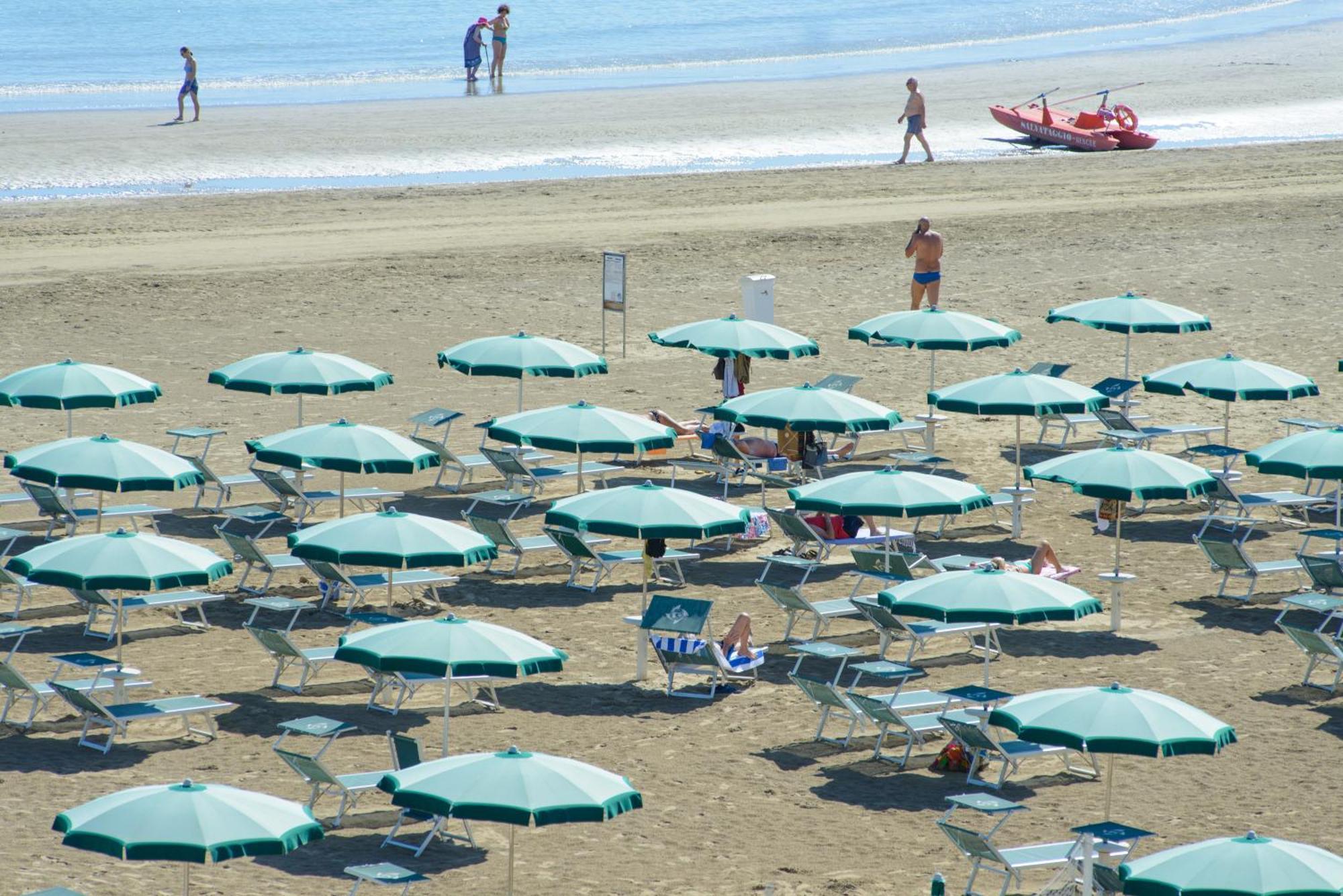 Nautic Beach Hotel Rimini Exteriör bild