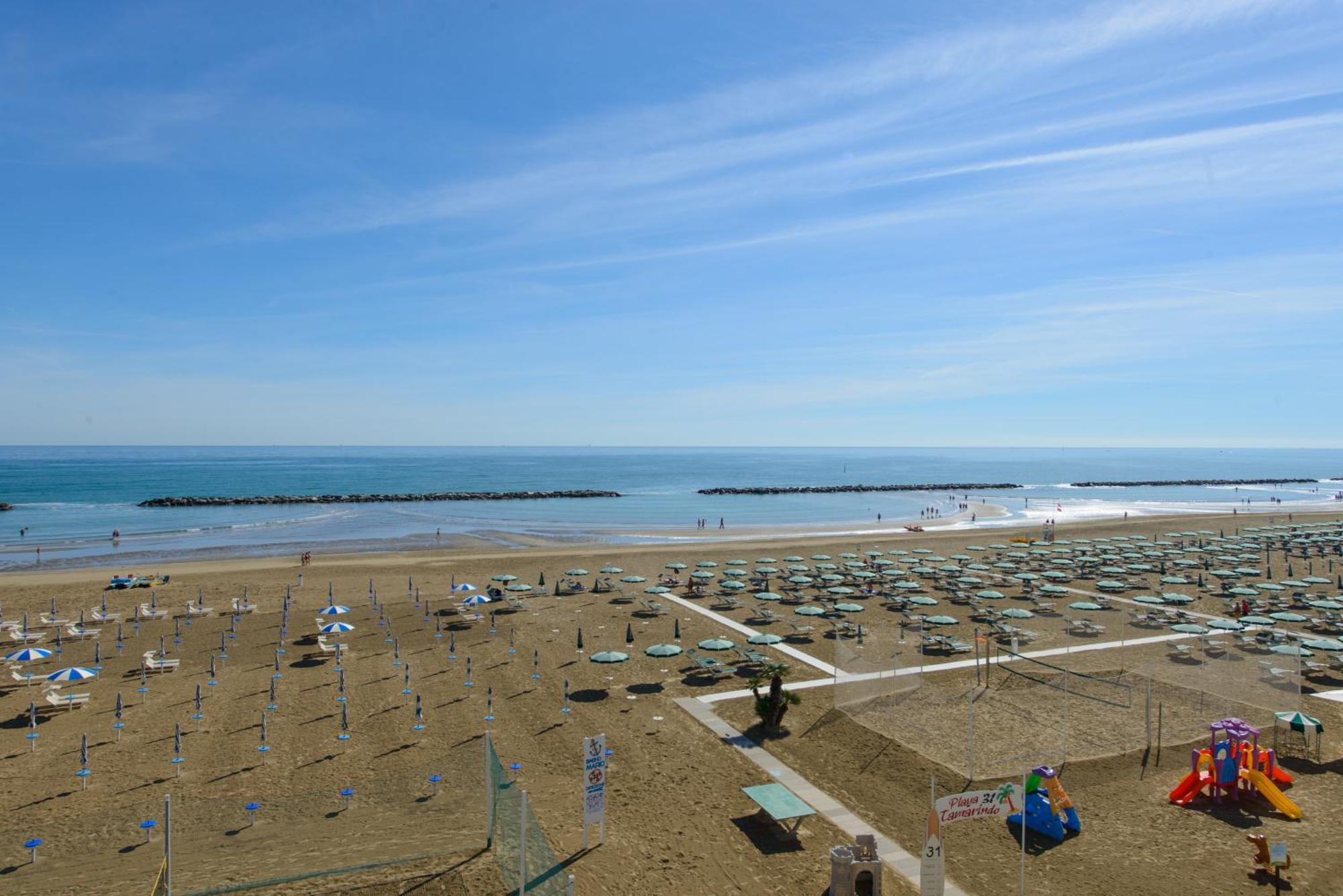 Nautic Beach Hotel Rimini Exteriör bild